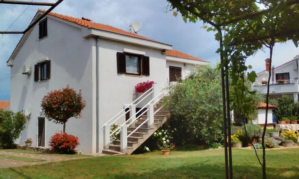 Apartments With A Parking Space Njivice, Krk - 14932  Njivice
